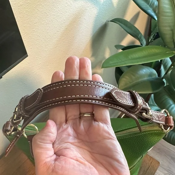 Dooney & Bourke Green Hobo Bag - Like New! - Picture 4 of 13